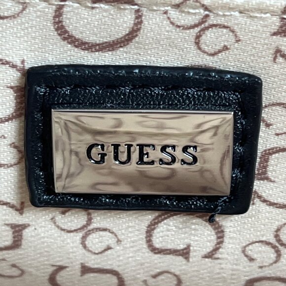 Guess Matte Black Quilted Pattern Chain Strap Crossbody Purse Sz S - Picture 10 of 12